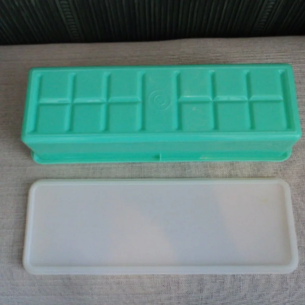 Tupperware - Picture 3 of 3